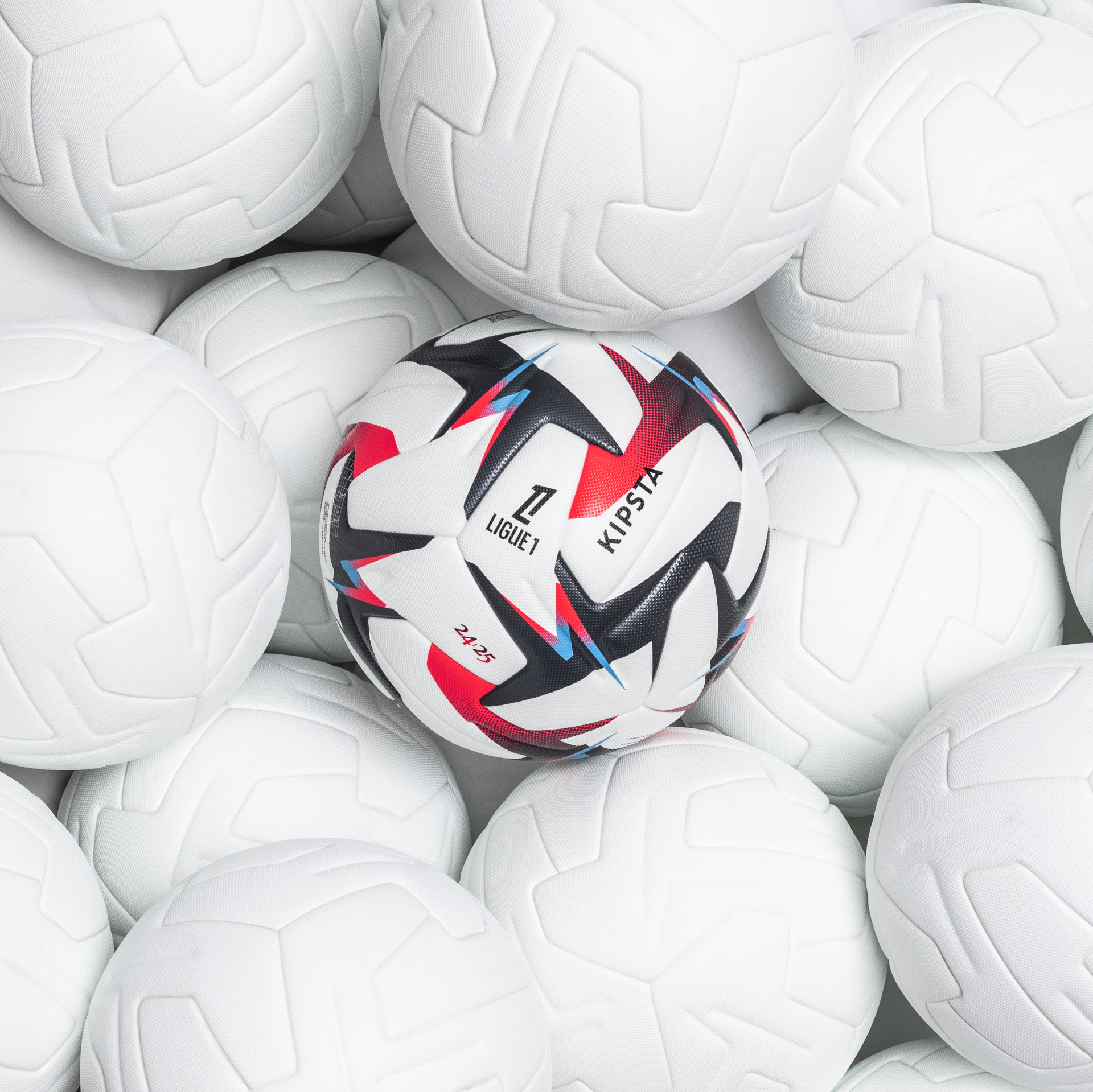 New official Kipsta ball for Ligue 1 BKT